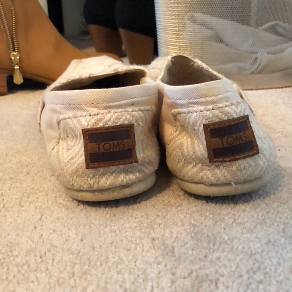 Toms Shoes - Picture 4 of 5